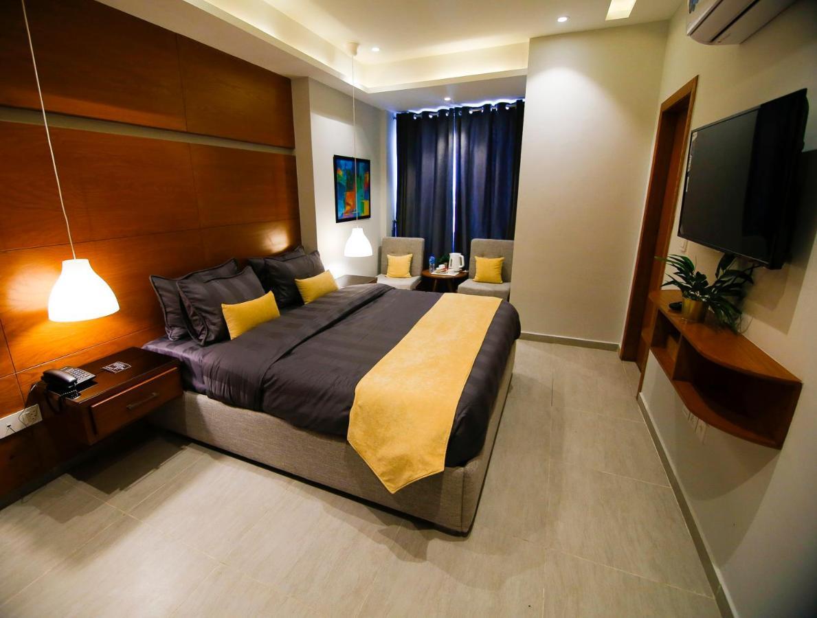 Space Express Rawalpindi Extérieur photo
